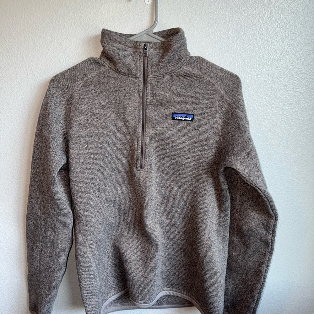 Patagonia women’s Zip-Up Sweater in Gray